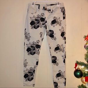 SALE🔥SKINNY JEANS